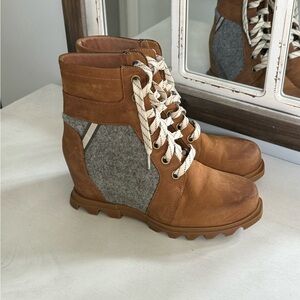 Sorel Women's Joan Of Arctic Wedge III Lexie Bootie 10